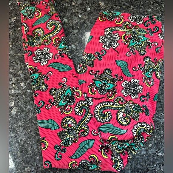 LuLaRoe Tall & Curvy Plus Size 1X Vibrant Pink Polka Dot Paisley Floral Leggings - Picture 6 of 10